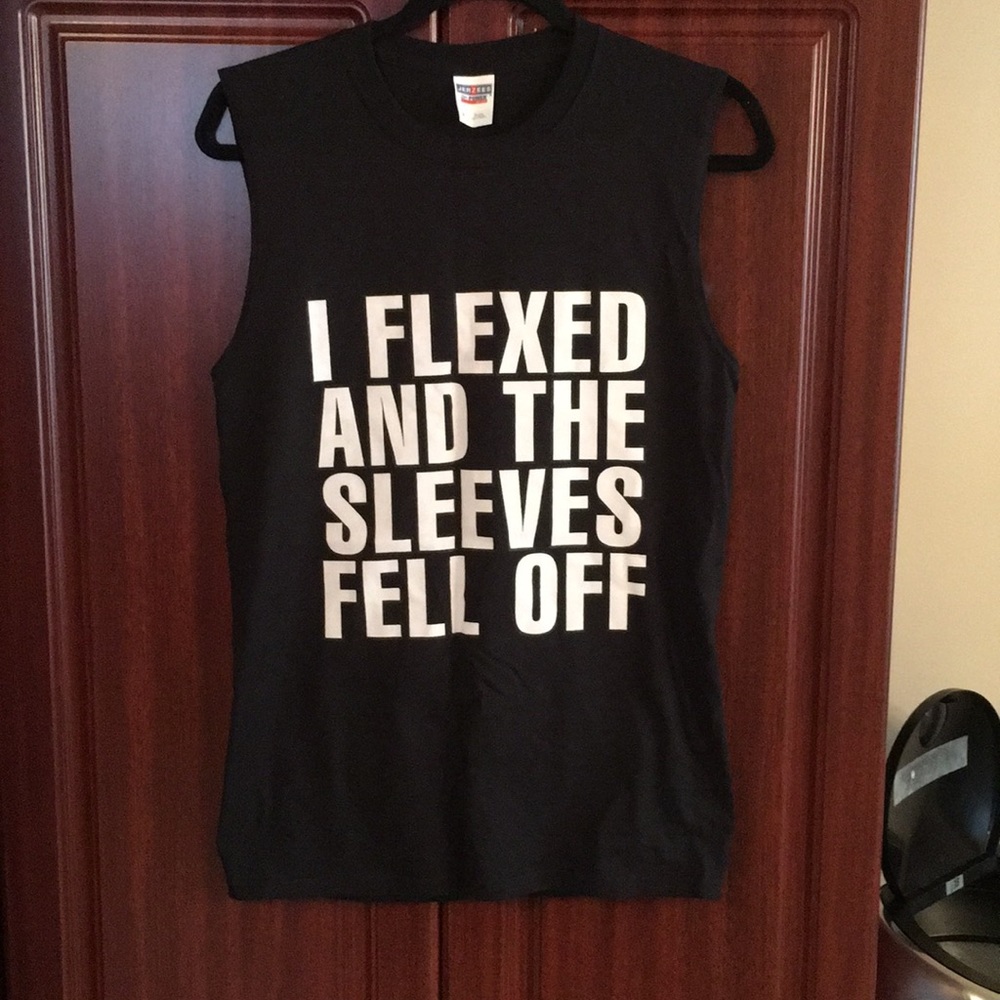 NWOTS Men's muscle tee 💪🏻